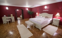 Accommodation in Brasov - Bordeaux Suite Bordeaux Suite